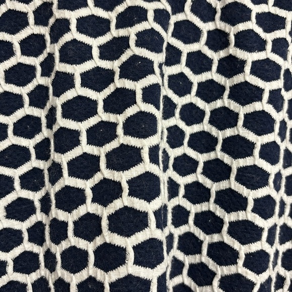 Blue and white flowy tank top lg - Picture 2 of 7